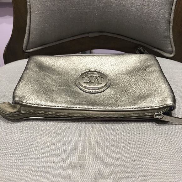 Guang tong wallet/clutch/wristlet - Picture 16 of 16